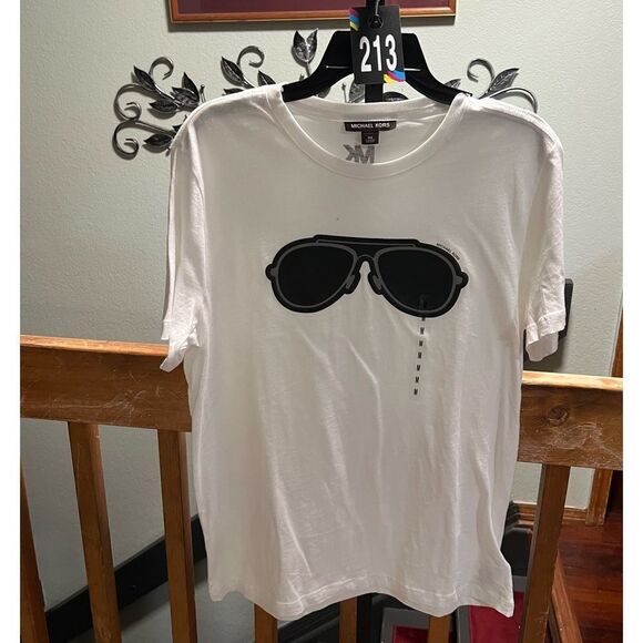 NWOT Michael Kors White T-Shirt Aviator Sunglasses Graphic Medium. #213 - Picture 1 of 5